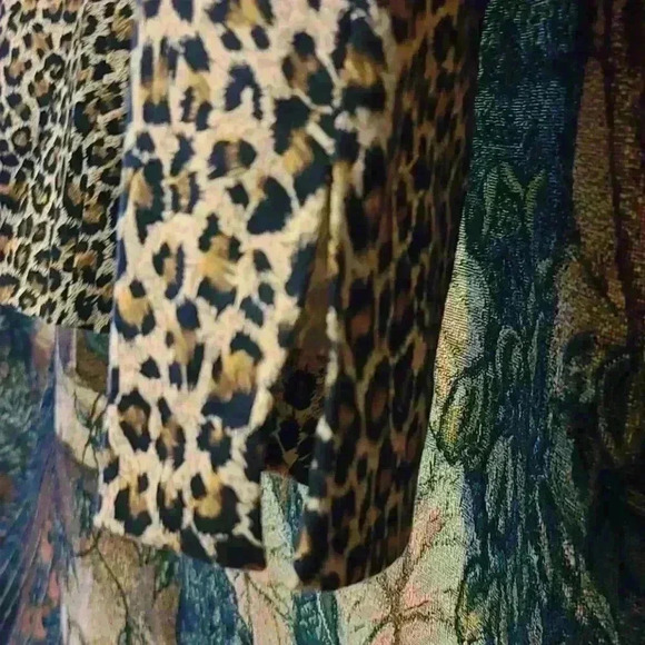 NWT Adrienne Vittadini Pants Womens Stretchy Leopard Print Size 8 - Picture 2 of 5